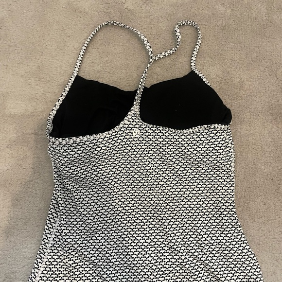 Lululemon racerback tank top built in bra - Picture 2 of 4